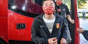 【龙八国际】金钟夫：我确实希望引援但俱乐部存在困难，会尽量培养年轻球员