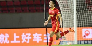 【龙八国际】记者：张威不在国足6月初提交的初选名单，因不允许补报无法征召