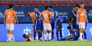 【龙八国际】媒体人：武汉长江因为欠薪就快凑不齐首发了