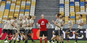 【龙八国际】大失血！阿贾克斯今夏主帅+7位重要球员离队，还有2人被求购