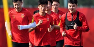 【龙八国际】记者：国足选帅面临两大难题，有对手竞争&薪金方面存在困难