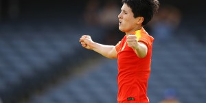 【龙八国际】中国女足vs皇家贝蒂斯女足首发：王珊珊领衔，李梦雯肖裕仪在列