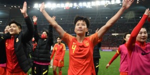【龙八国际】女足国脚娄佳慧入围2022感动中原年度人物候选人
