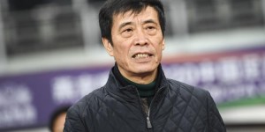 【龙八国际】贺晓龙：这些年陈戌源不遗余力庇护上港，使用归化上李铁替他背锅