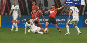 【龙八国际】苗原：裁委会和fifa讲师为周定洋红牌评议开会，结论还是红牌