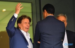 【龙八国际】记者：莱万经纪人与拉波尔塔关系密切，曾帮他筹集竞选资金