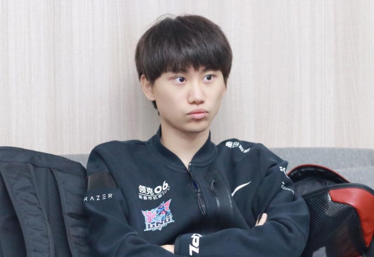Doinb:圣枪哥也在玩上单沙皇啊,你不会比赛也要选这个吧