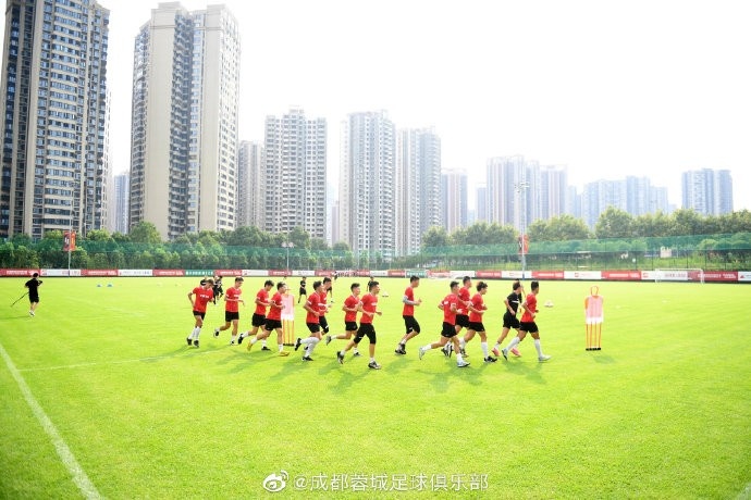 成都蓉城队结束假期,开启中超联赛下一阶段的备战工作