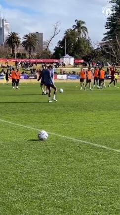 行云流水,轻松写意⚽拉什福德训练场小秀颠球