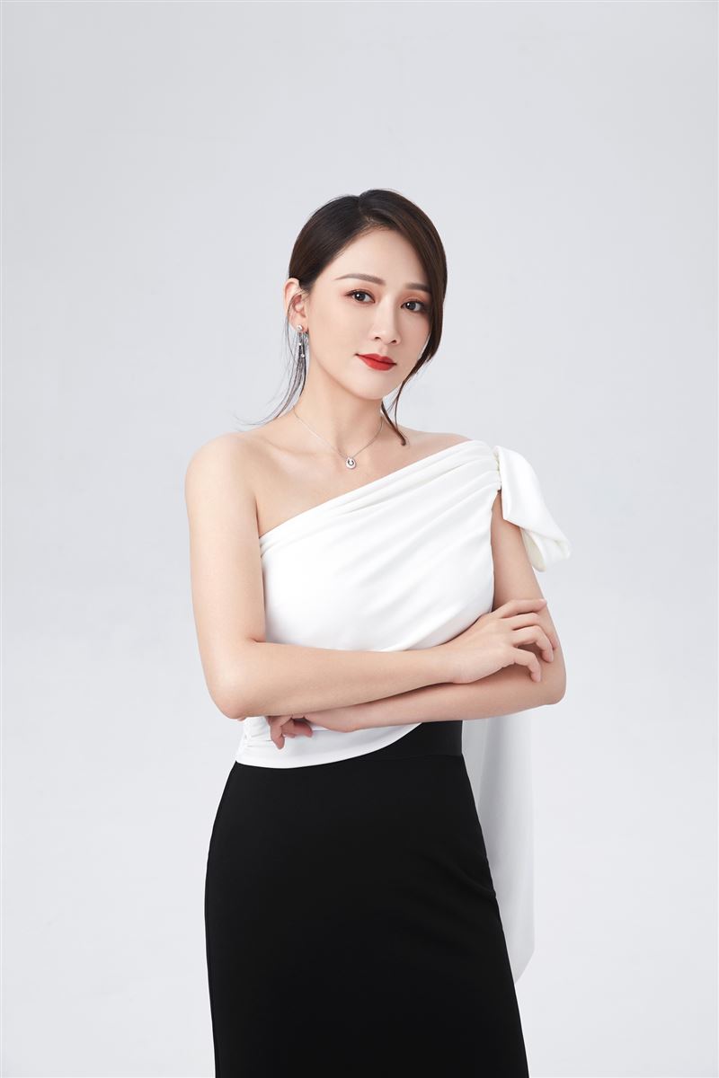 北影亮点/陈乔恩婚后亮相!邱泽许玮甯同场「座位排一起」
