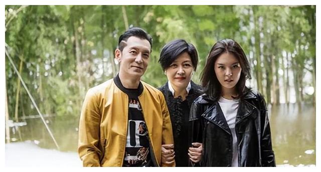 央视娱乐明星李咏死于癌症，留下两亿的遗产，为何分毫都没有得到？