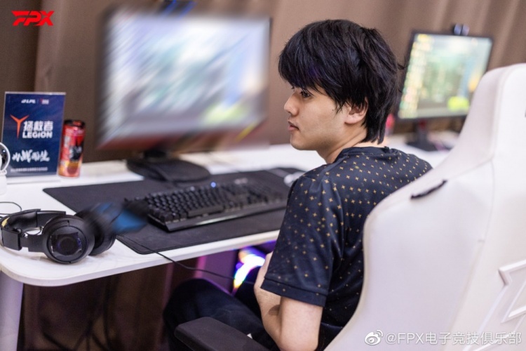 向季后赛更进一步?FPX击败UP上升至第十位