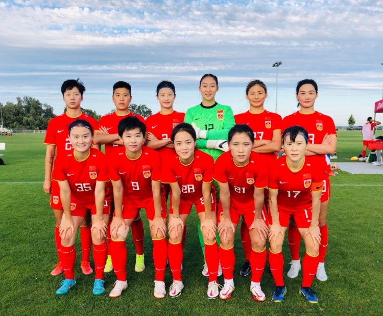 热身-中国女足1比5负于CNL-U16男足 刘艳秋禁区弧顶远射
