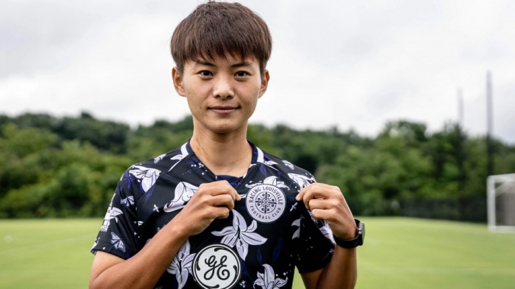 王霜最早8月13日迎来首秀,球队目前15轮仅打进16球位列第九
