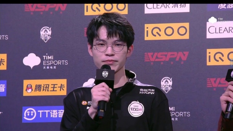上海EDG.M赛后采访:线下赛大家会比较激情 我们打好自己的就行