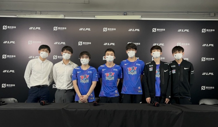赛后群访Doinb:第四把被翻盘其实无所谓 第五把干他们就完事了