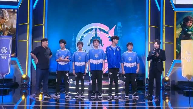 eStarPro赛后采访 易峥 :信任队友就完事了,感觉我们一定会赢
