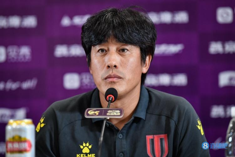 成都蓉城队主教练及球员专访——来看看他们都说了些什么?