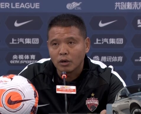 张效瑞:下半场想攻出去导致防守出现漏洞 深足目标是完成保级