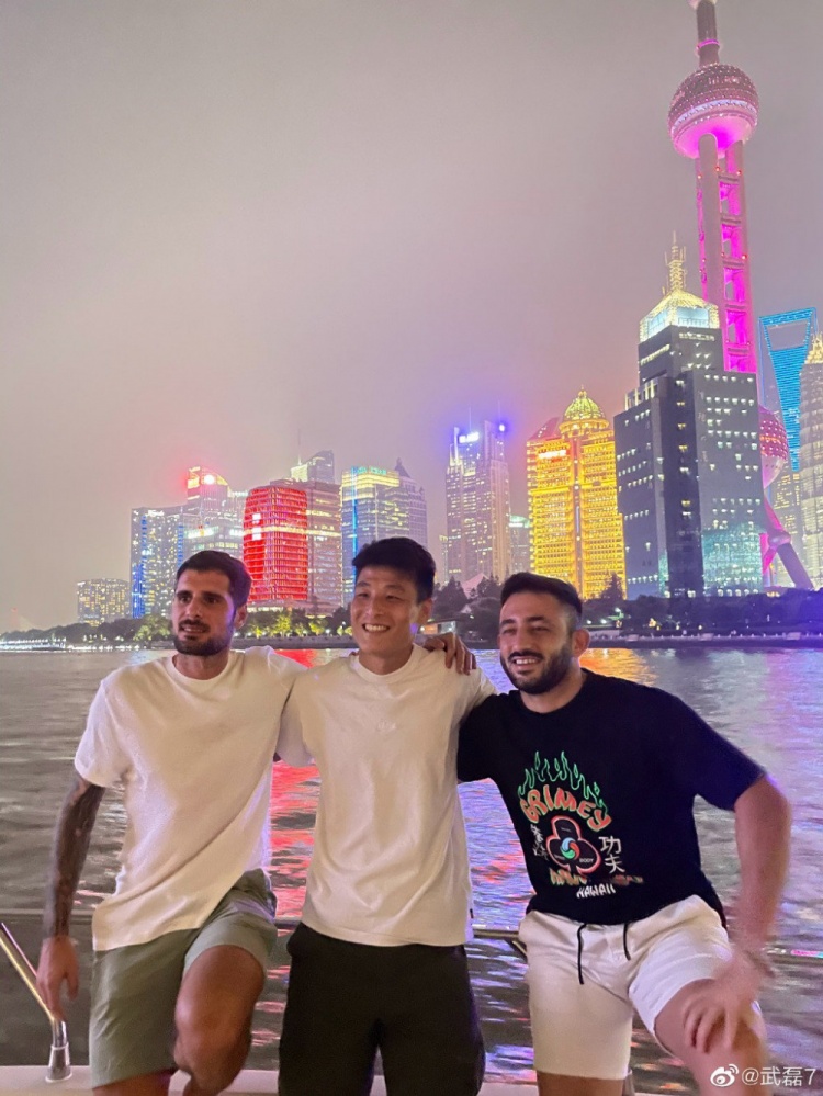 “武巴同城”游上海,巴尔加斯:真的太美,一下就爱上了这里