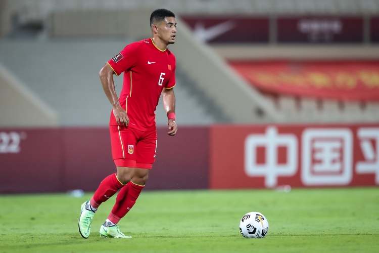 ⚽国足的归化,是不是可以给男篮?提供一些“前车之鉴”?