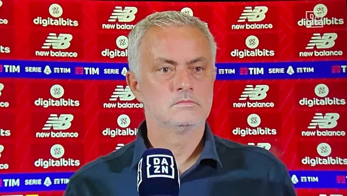 穆帅:有时我怀疑自己的意大利语水平,球员所做和我要求的相反