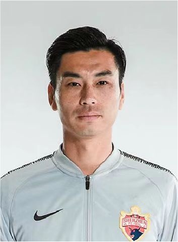 足球报:向君重返深圳队,担任一线队技术分析师