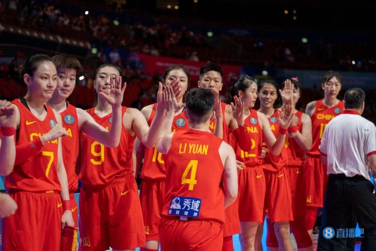 ?中国女篮夺世界亚军平历史最佳,你认为对中国足球有何启示?