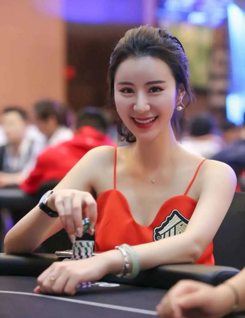 【EV扑克】“女牌手+明星牌手”容易被针对?本周日WPT豪客赛亚军小旭直播冲击1300W!