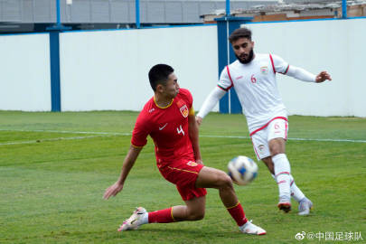 艾菲尔丁直接任意球破门,U20国足1-1阿曼U20