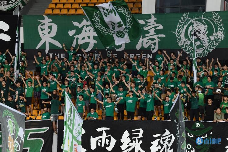 记者：过年挡不住球迷看球热情，足协杯决赛已出票两万张以上