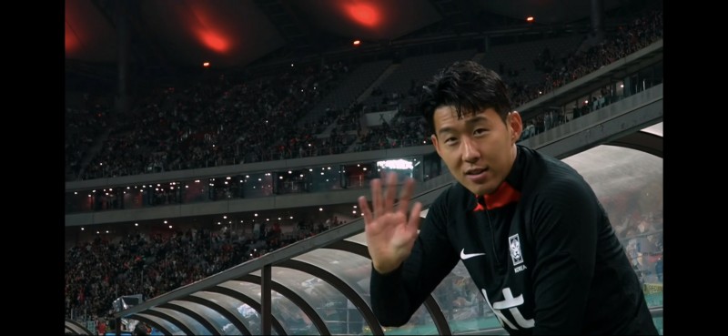 亚洲一哥都没上!韩国4-0突尼斯,没登场的孙兴慜向镜头招呼?