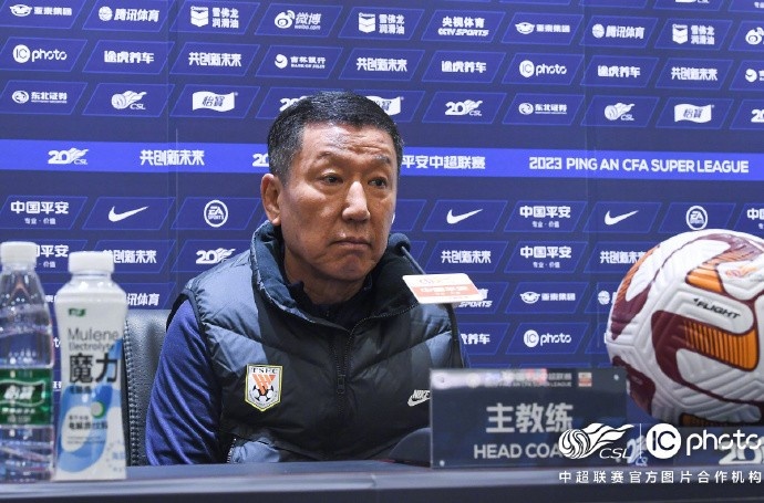崔康熙:全力打好后面3场比赛,希望球员们发挥出正常训练水平