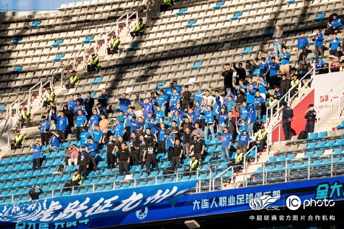 阿齐兹点射戴维森破门朴志洙首球,武汉三镇3-1取得客场胜利