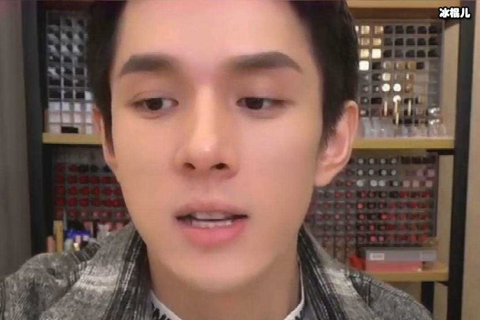 李佳琦直播间又来头疼嘉宾?宋茜实力模仿网友:李佳琦要失业了