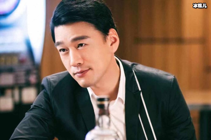 王耀庆郭晏青怎么认识的，他们从同学变成恋人