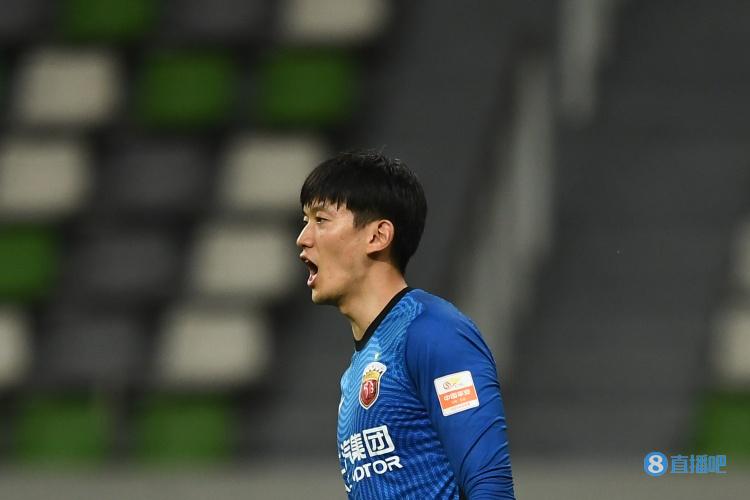 买提江谈颜骏凌失误:每个人或许不在接应点上,门将处理比较难