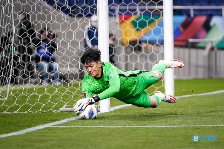 颜骏凌连续25场为国足先发，王大雷上一次首发是2019年6月