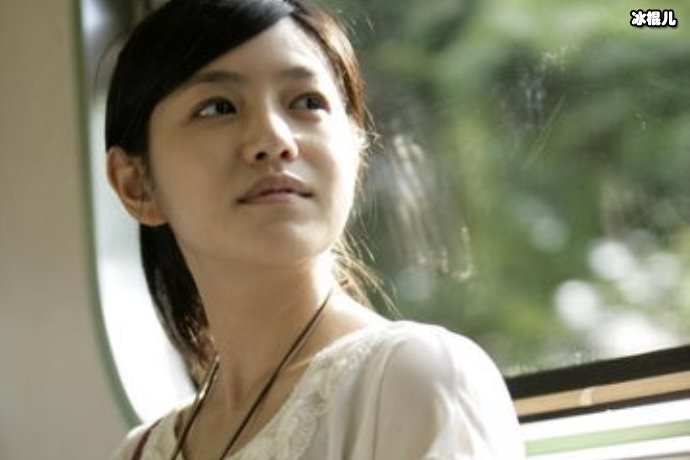 周冬雨获金像奖提名,张艺谋评:她天生就是为大银幕而生