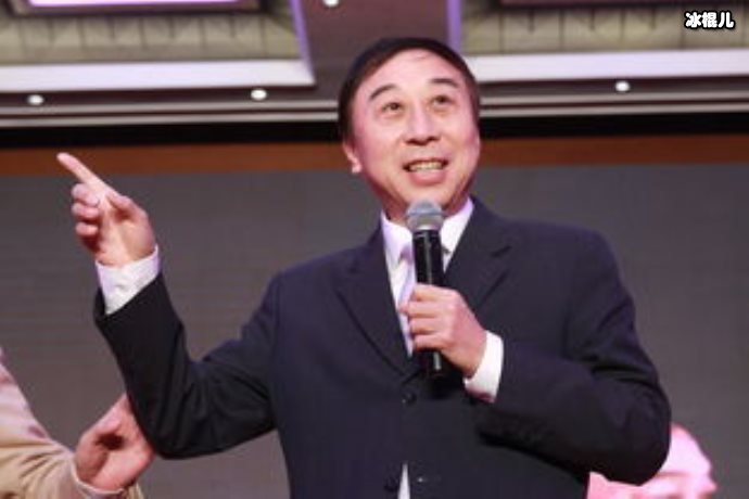 两人都是冯巩徒弟,贾玲赢在“见风使舵”白凯南的落寞早已注定