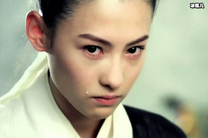 张柏芝称父亲是男神,陪过父亲节女神有心了