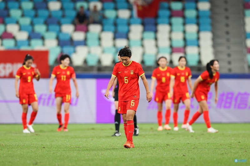 不是滋味，中国女足无缘巴黎奥运会迅速登上微博热搜