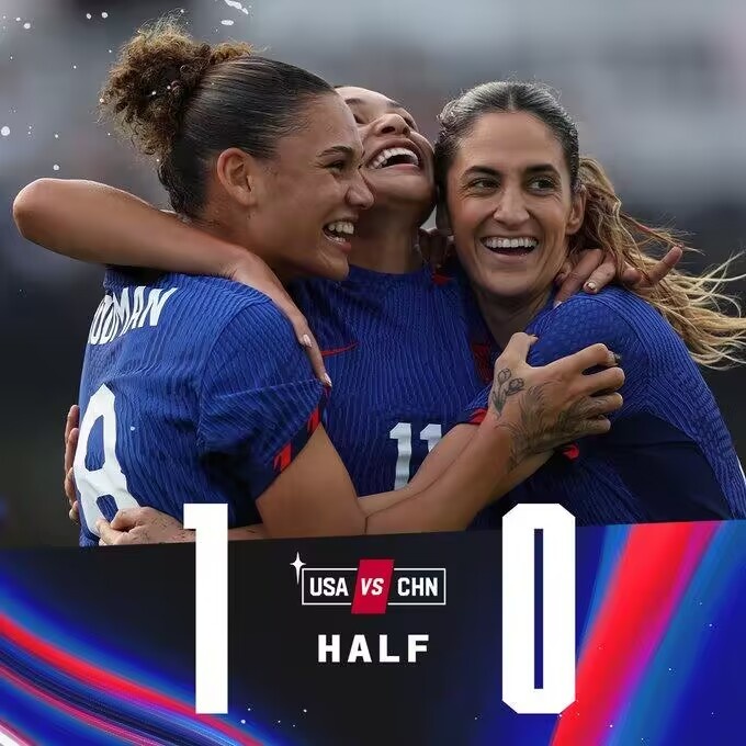 半场-中国女足0-1美国女足 中国女足0射门&多次失误李梦雯逃点