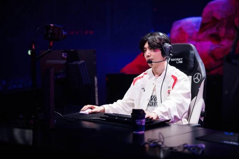 TheShy职业生涯数据:370胜223负 胜率62.4% KDA为2.4