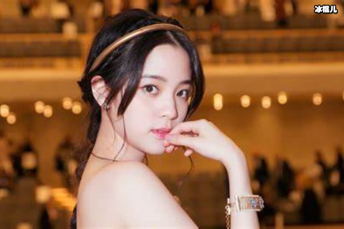 欧阳娜娜身材火辣,怎么拍怎么好看