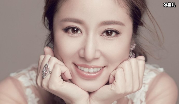 林心如否认怀孕传闻有新剧要拍摄,女儿“小海豚”真名曝光