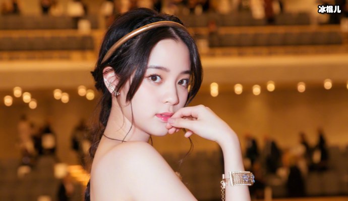 欧阳娜娜洛杉矶游玩,私服又甜又酷少女力十足呀!