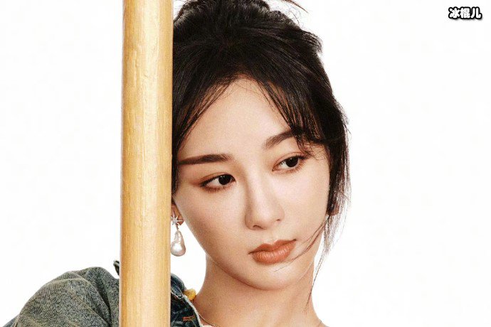 评选金鹰女神投票已经结束,杨紫排名第一杨幂获得第二名好成绩