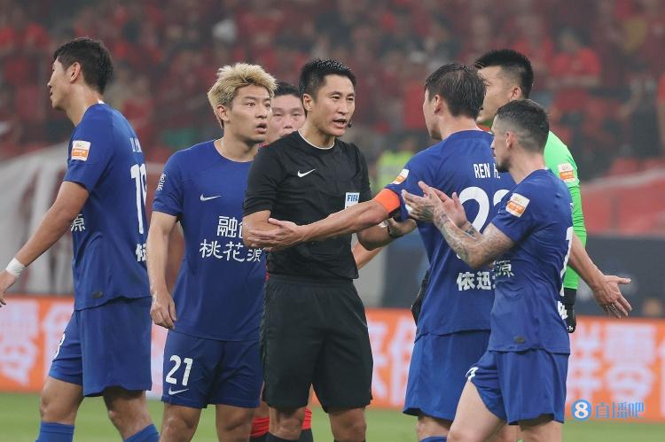 媒体人:雷军传闻最失望的地方,就是对职业足球仍希望天降救世主