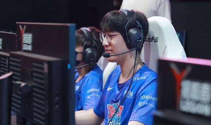 韩国网友热议LNG不敌TT:LNG连Tarzan都带不动,要不试试Clid?